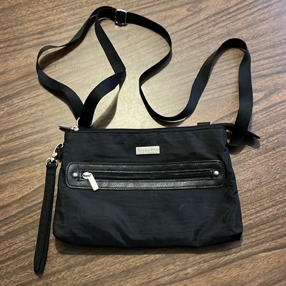 Baggallini Black Nylon Crossbody Bag
